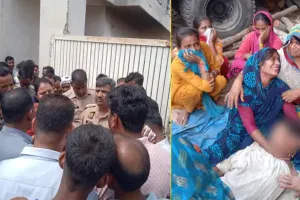 Bareilly News : प्लाईवुड फैक्ट्री में 40 फीट गहरे गड्ढे में मिट्टी धंसने से मजदूर की दर्दनाक मौत, परिजनों ने शव रखकर किया हंगामा