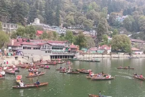 Uttarakhand News : दक्षिण भारत, राजस्थान व गुजराती सैलानियों ने बढ़ाई पर्यटकों की आमद