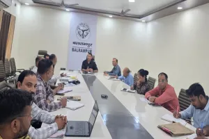Balrampur News : सीमा से सटे 44 गांव बनेंगे विकास के मॉडल, उद्योग और रोजगार पर रहेगा विशेष फोकस