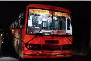 Etah Road Accident : एटा में हाईवे पर खराब रोडवेज बस में धक्का लगा रहे यात्रियों को कंटेनर ने कुचला, चार की मौत 