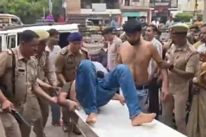 Firozabad Encounter: शिकोहाबाद में दिनदहाड़े पुलिस-बदमाशों के बीच मुठभेड़, एसओजी के दो जवान घायल; जवाबी कार्रवाई में दोनों बदमाश ढेर