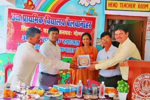 Gonda News:   बीएसए ने बांटी हाउस ड्रेस, बोले-सरकारी स्कूल अब किसी से कम नहीं