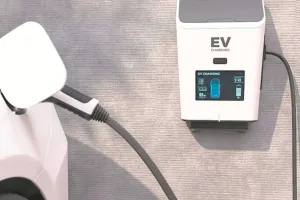 घर, ऑफिस के लिए JioEV का नया स्मार्ट EV चार्जर 