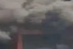 लखनऊ से गोरखपुर जा रही थी बस :  बस्ती में चलती रोडवेज बस में लगी आग