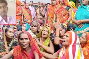 लखीमपुर खीरी :लापता ई-रिक्शा चालक का सुराग न मिलने पर परिजनों का SP दफ्तर पर हंगामा