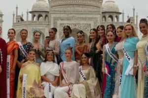 Miss Teen International-2026 :  दुनियाभर की 30 सुंदरियों ने किये ताजमहल के दीदार, देखते ही बोलीं 