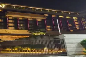 Lucknow News : लखनऊ को मिला नया लग्जरी ठिकाना! यहां खुला 181 कमरों वाला ताज पैलेस, नवाबी अंदाज के साथ मिलेंगी ये खास सुविधाएं