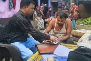 Moradabad News : मूंढापांडे में खाद्य सुरक्षा विभाग की बड़ी छापेमारी, 100 किलो मिलावटी मावा पकड़ा, 99 किलो किया नष्ट