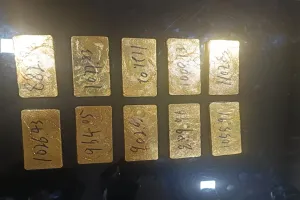 Kannauj Gold Smuggling : थानाध्यक्ष की गाड़ी में कार ने मारी टक्कर, 16 करोड़ सोना बरामद, दो लोग गिरफ्तार