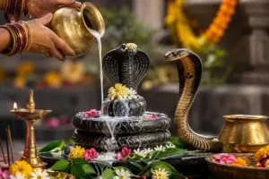 Nag Panchami 2026 : नाग पंचमी कल, बन रहा सावन सोमवार का खास संयोग; जानें पूजा मुहूर्त और राहुकाल