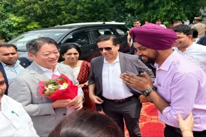 सुल्तानपुर में जापान की दस्तक! यामानाशी के गवर्नर का जोरदार स्वागत, यूपी-जापान रिश्तों को मिली नई उड़ान