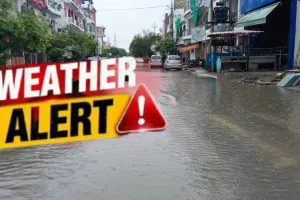 यूपी में फिर आफत बनी बारिश! 25 शहरों में झमाझम, प्रयागराज में 4 फीट पानी; गंगायमुना समेत 10 से ज्यादा नदियां उफान पर