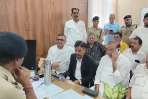  राहुल गांधी पर मुकदमे के बाद गरमाई सियासत,  यशपाल आर्य समेत कांग्रेस नेताओं ने कोतवाली पहुंच जताया विरोध