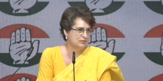 महिलाओं का ''मसीहा'' बनने के लिए काम करना होता... प्रियंका गांधी का भाजपा पर पलटवार, कहा- संघीय ढांचे को बदलने की साजिश था विधेयक