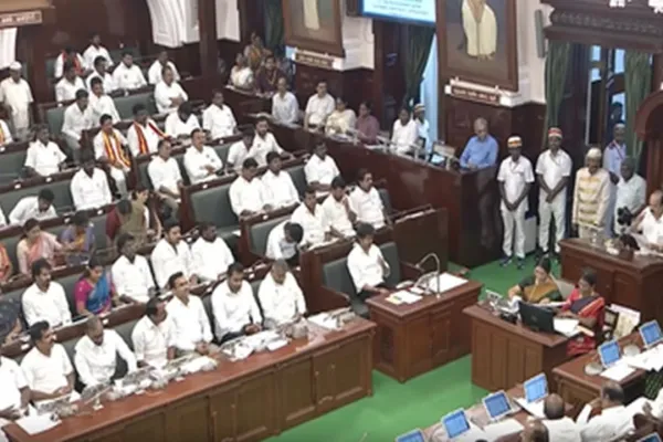 <span class="t-red">NEET पर तमिलनाडु में फिर घमासान,</span> खत्म करने का प्रस्ताव पास; BJP विधायक ने किया वॉकआउट