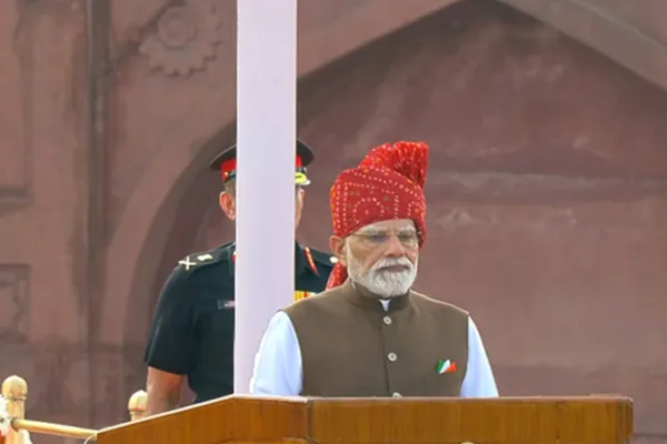 <span class="t-red">Independence Day 2026 :</span> PM मोदी के लाल किले से 6 बड़े ऐलान, 1 करोड़ युवाओं को AI ट्रेनिंग से लेकर फ्री कोचिंग तक; जानें क्या-क्या बदला