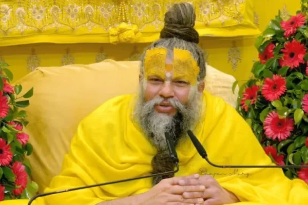 <span class="t-red">राधा नाम का जाप कैसे करें?</span> प्रेमानंद महाराज ने बताया मन को स्थिर करने का सरल तरीका