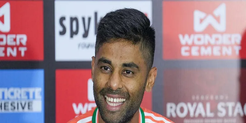 T20 World Cup 2026 : सूर्यकुमार ने चक्रवर्ती की फॉर्म संबंधी चिताओं को किया खारिज, लेकिन एकादश में जगह पर 'संशय' 