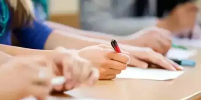 यूपी बीएड प्रवेश परीक्षा 2026: साढ़े चार लाख छात्र आज आजमाइश में, सुरक्षा के सख्त इंतजाम