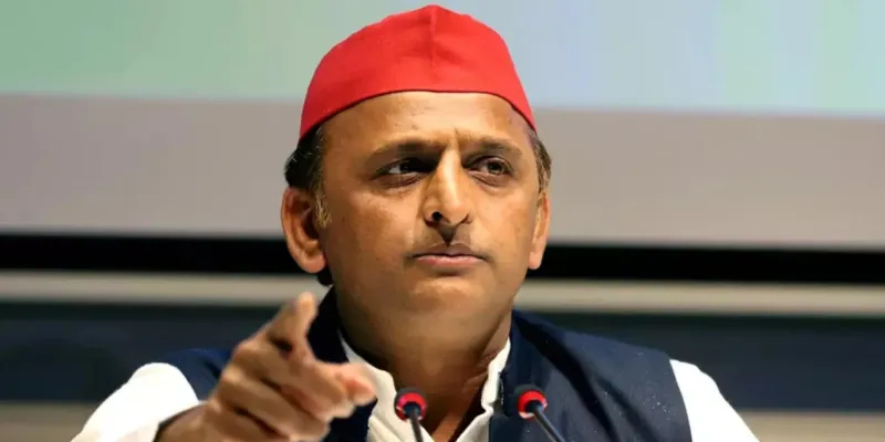 भारत को युद्ध विरोधी रुख अपनाना चाहिए : अखिलेश यादव 