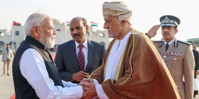 PM Modi : पीएम मोदी तीन देशों की यात्रा समाप्त करके स्वदेश रवाना, ओमान के डिप्टी पीएम 'नमस्ते' कर दी विदाई