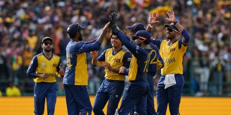 टी20 विश्व कप 2026 : सैंटनर और मैककांकी की मदद से न्यूजीलैंड ने श्रीलंका को दिया 169 रन का लक्ष्य 