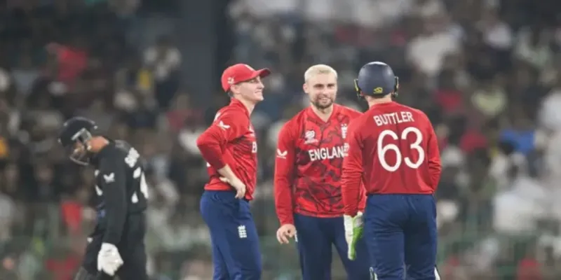 टी20 विश्व कप 2026 : इंग्लैंड के स्पिनरों ने न्यूजीलैंड को सात विकेट पर 159 रन पर रोका