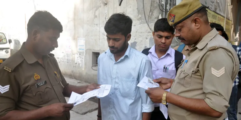 SI भर्ती परीक्षा में पहले दिन 1,26,000 हजार अभ्यर्थी रहे गैर हाजिर... पेपर लीक कराने का फर्जी दावा करने वाले तीन गिरफ्तार, सात टेलीग्राम चैनलों पर मुकदमा