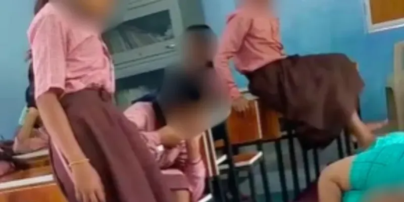 छात्राओं से मालिश कराने वाली प्रधानाध्यापिका के खिलाफ एक्शन, तत्काल प्रभाव से की गई निलंबित 