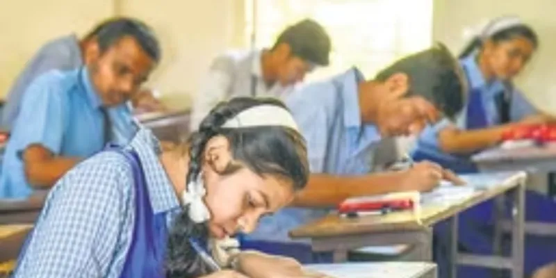 उत्तराखंड बोर्ड गणित के प्रश्नपत्र को लेकर बड़ा विवाद:  पाठ्यक्रम से बाहर सवालों का आरोप, छात्रों को बोनस अंक दिए जाने की मांग  