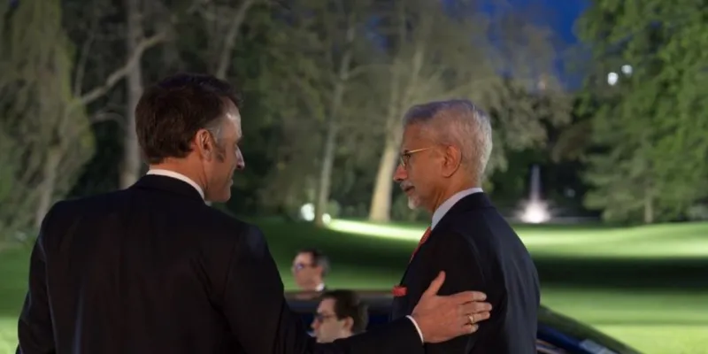  G7 Summit:  फ्रांसीसी राष्ट्रपति मैक्रों से मिले एस. जयशंकर, दिया पीएम मोदी का स्पेशल मैसेज, इन मुद्दों पर की चर्चा 