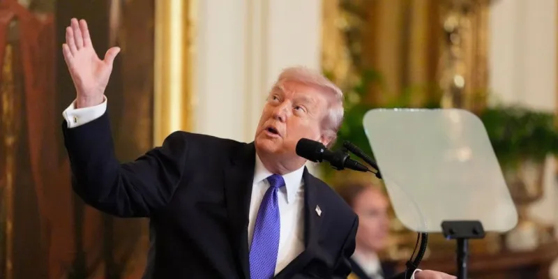  यूरोप पर भड़के ट्रंप ने सुनाई खरी खोटी,  बोले-होर्मुज जाकर खुद ले अपना तेल, अमेरिका नहीं करेगा आपकी मदद