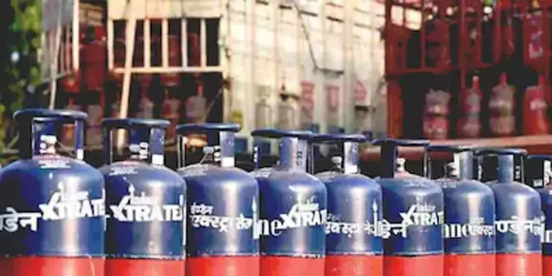 Uttrakhand: नया गैस कनेक्शन मिलना पूरी तरह बंद...नए कारोबार खोलने वालों को अब भी इंतजार