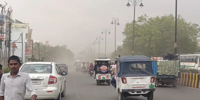 बदला मौसम का मिजाज: तेज हवाओं और बूंदाबांदी ने फिजा में पैदा की ठंडक, आंधी के खौफ से किसान परेशान