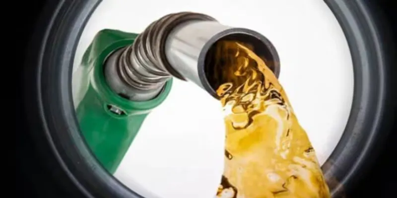 Uttrakhand: अल्मोड़ा में पेट्रोल-डीजल का संकट, चार पंपों में खत्म हुआ तेल