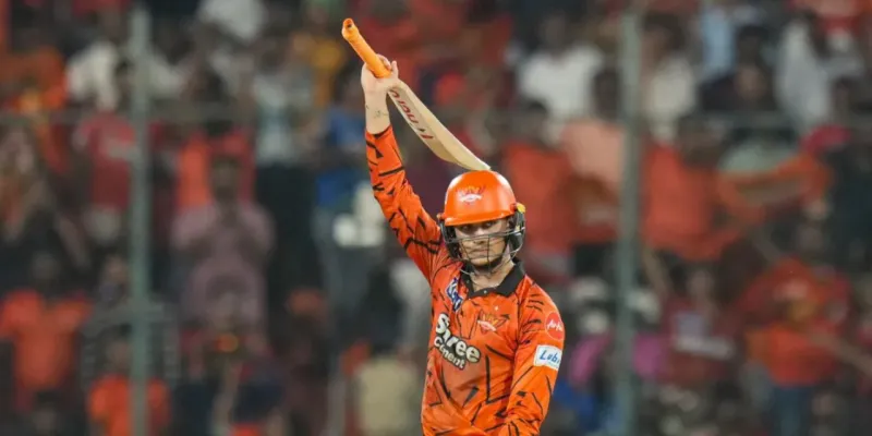 आतिशी शतक के बाद अभिषेक शर्मा का ऑरेंज कैप पर जमाया कब्जा, वरुण आरोन ने बताया 'मैच विनर'