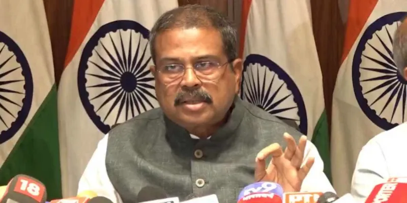 NEET-UG पेपर लीक पर शिक्षा मंत्री धर्मेंद्र प्रधान का बड़ा ऐलान, 'अगले साल से कंप्यूटर बेस्ड होगी परीक्षा'