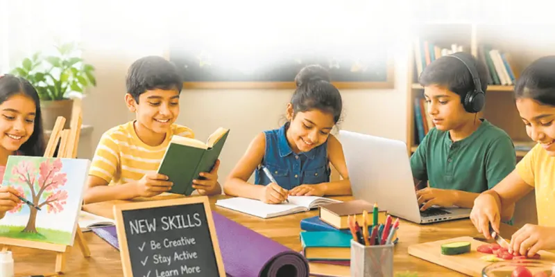 सिर्फ खेल-कूद नहीं, इस गर्मी बच्चों को बनाएं 'स्मार्ट' और 'क्रिएटिव'