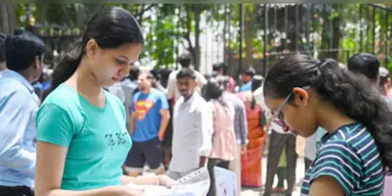 NEET-UG Exam : NTA ने बढ़ाई नीट परीक्षा की अवधि, अब परीक्षार्थियों मिलेगा 15 मिनट एक्स्ट्रा