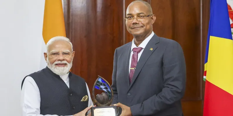 PM Modi Blue Horizon Award : 'PM मोदी को 'गार्जियन ऑफ द ब्लू होराइजन' सम्मान मिलने पर CM योगी ने दी बधाई, बोले- दुनिया में बढ़ रहा भारत का मान