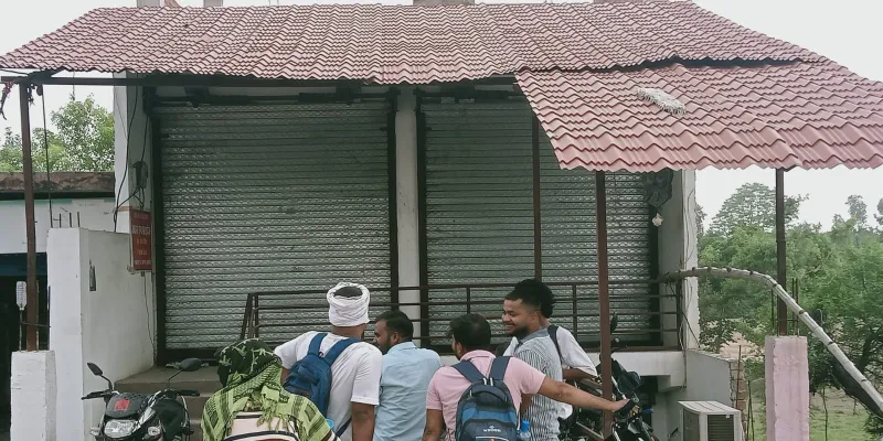Barabanki News: लखनऊ अग्निकांड के बाद भी नहीं चेते संचालक, बाराबंकी के रामनगर में बिना सुरक्षा मानकों के चल रहीं कई कोचिंग और लाइब्रेरी 