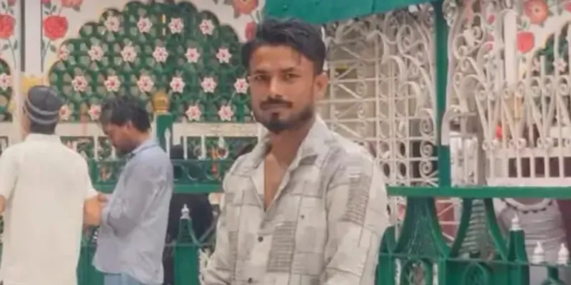 बरेली न्यूज : कलियर दरगाह से हाजिरी देकर बरेली लौट रहे जायरीन की कार डंपर में घुसी, एक की मौत-चार घायल 