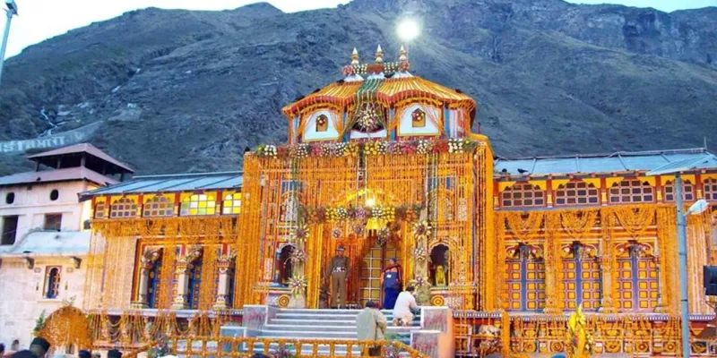 बदरीनाथ मंदिर चढ़ावा चोरी मामला : बीकेटीसी जांच समिति ने सौंपी 18 पन्नों की रिपोर्ट, सुरक्षा व्यवस्था मजबूत करने की सिफारिश