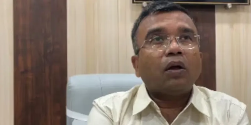 सीतापुर में 7 शिक्षकों की सेवाएं समाप्त, फर्जी मार्कशीट के आधार पर पाई थी नौकरी