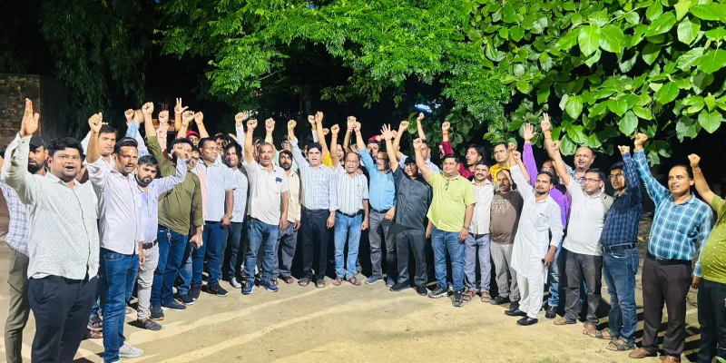  UP Teacher Transfer : घर कब लौटेंगे? वर्षों से घर वापसी की राह देख रहे शिक्षकों ने चुनावी साल में फूंका आंदोलन का बिगुल, बोले- अब सिर्फ ज्ञापन नहीं, आर-पार की लड़ाई