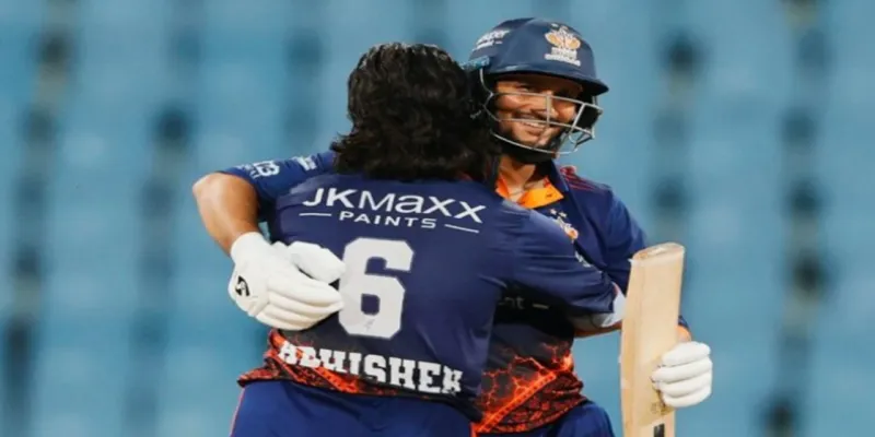 UP T20 League: काशी रुद्रास का पलटवार! कानपुर सुपरस्टार्स को 8 विकेट से रौंदकर दर्ज की पहली जीत, गोस्वामी-करन का बल्ला गरजा