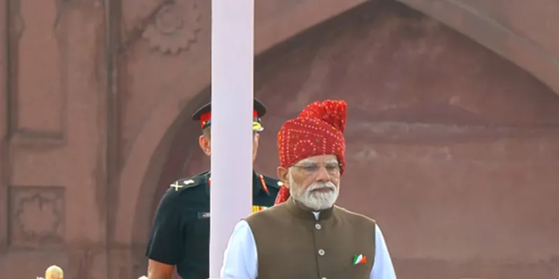 Independence Day 2026 : PM मोदी के लाल किले से 6 बड़े ऐलान, 1 करोड़ युवाओं को AI ट्रेनिंग से लेकर फ्री कोचिंग तक; जानें क्या-क्या बदला
