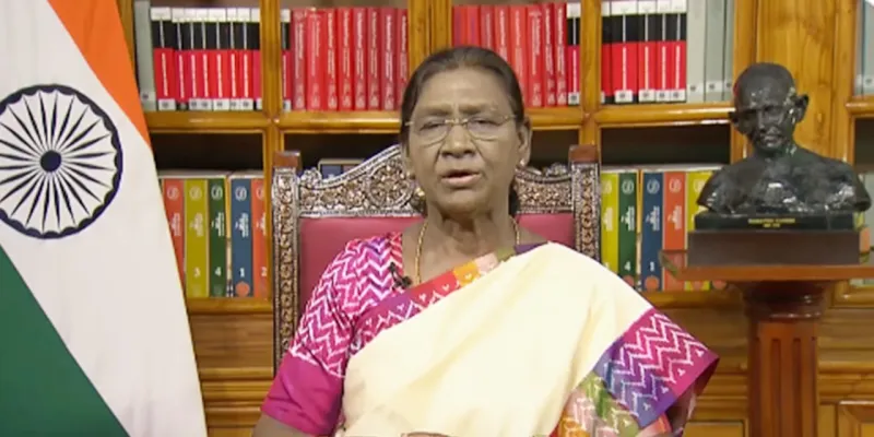 स्वतंत्रता दिवस की पूर्व संध्या पर राष्ट्रपति मुर्मू का बड़ा संदेश : युद्ध और अस्थिरता के बीच भी सबसे तेज बढ़ रहा भारत, डिजिटल क्रांति से बदली तस्वीर