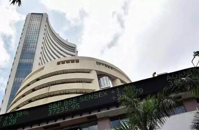 कमजोर वैश्विक संकेतों के चलते बाजार की सुस्त शुरुआत, Sensex और Nifty में धीमा कारोबार