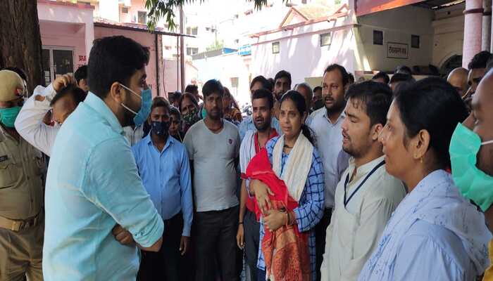 गोरखपुर: 7 माह से नहीं मिला वेतन, फांसी के फंदे से लटकी मिली महिला संविदा कर्मी